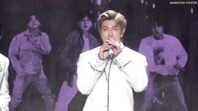 (VOSTFR) NEW YEARS EVE LIVE Stage CAM