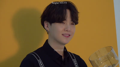 (VOSTFR) NEW YEARS EVE LIVE POSTER & D-Day MAKING FILM