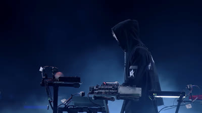 Alan Walker (upscaled to 4K), Torine - Darkside at Sunburn Festival 2019 with subtitles