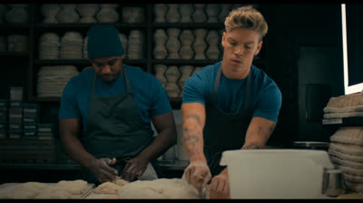 The Bear (O Urso) T2 EP 4 -Pinkmann